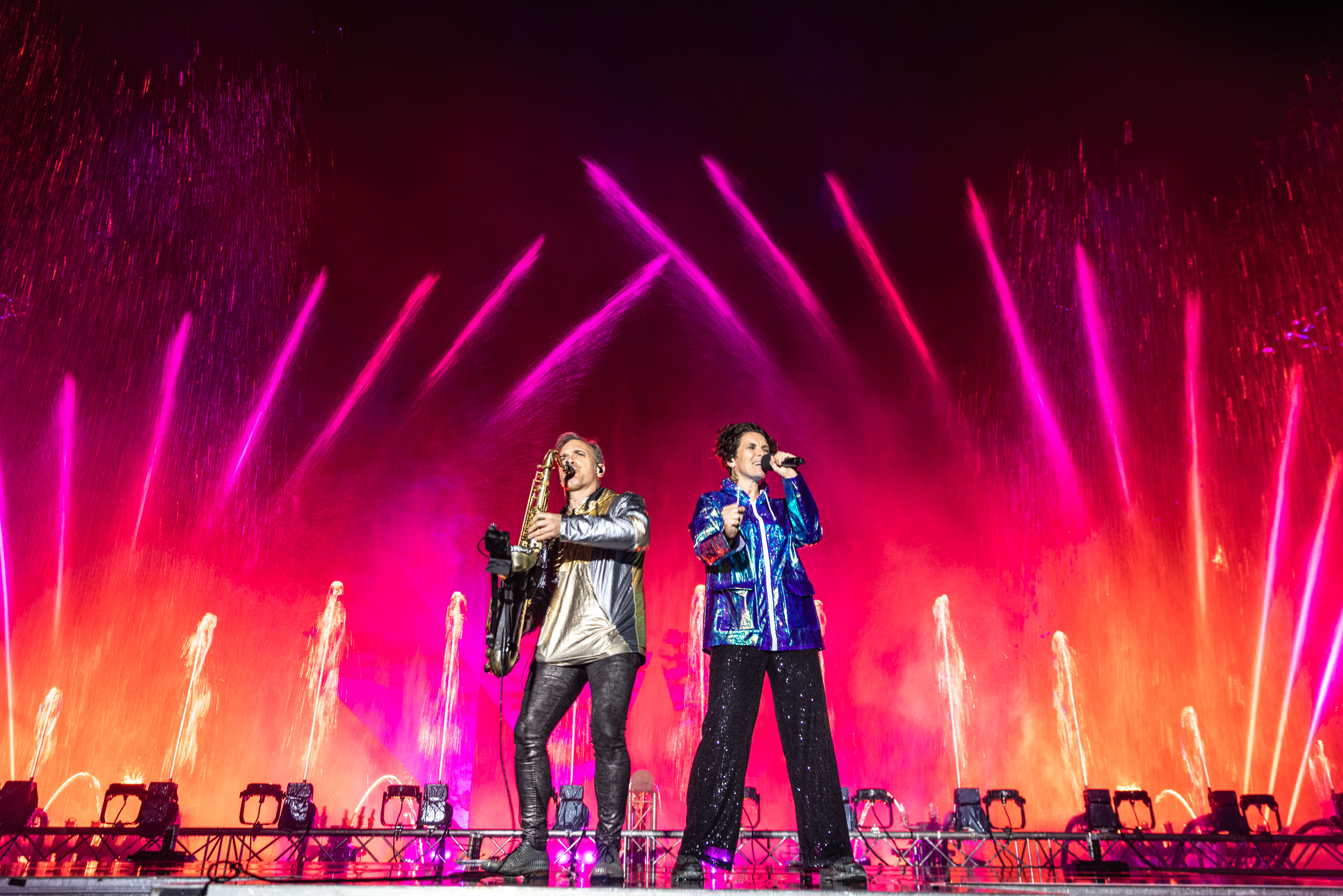 Duo SaxOsing auf der Bühne 2025